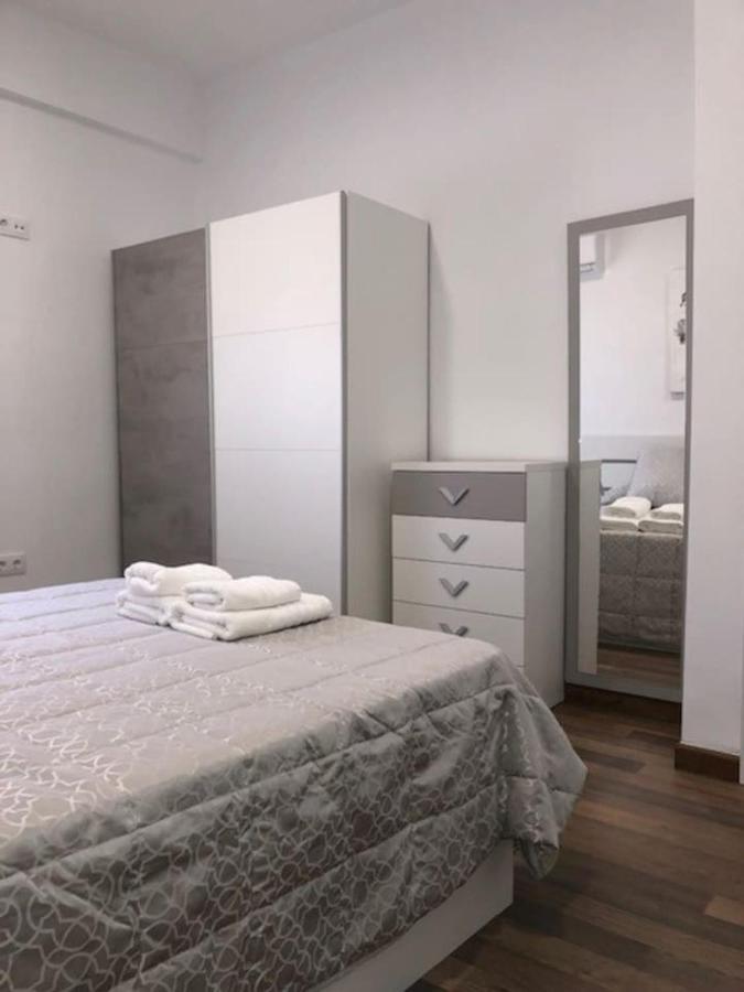 Rg Apartamentos Almeria Luaran gambar